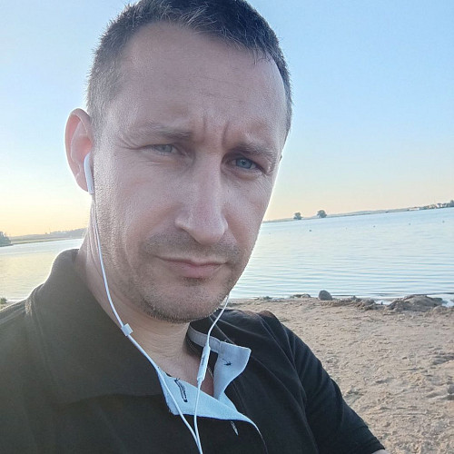 Юрий Махлаев