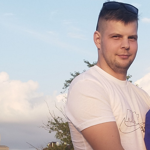 Игорь Тихонович