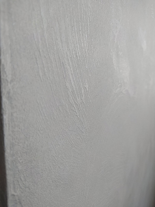 Отделка балкона декоративной штукатуркой на brigadi.by