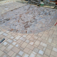 Фотографии для "Укладка тротуарной плитки под ключ"